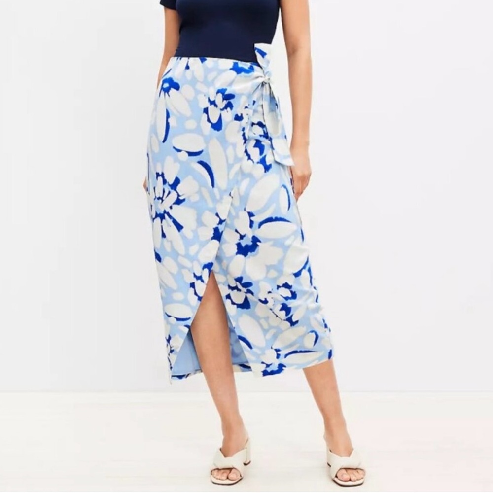LOFT Blue and White Floral Lined Skirt